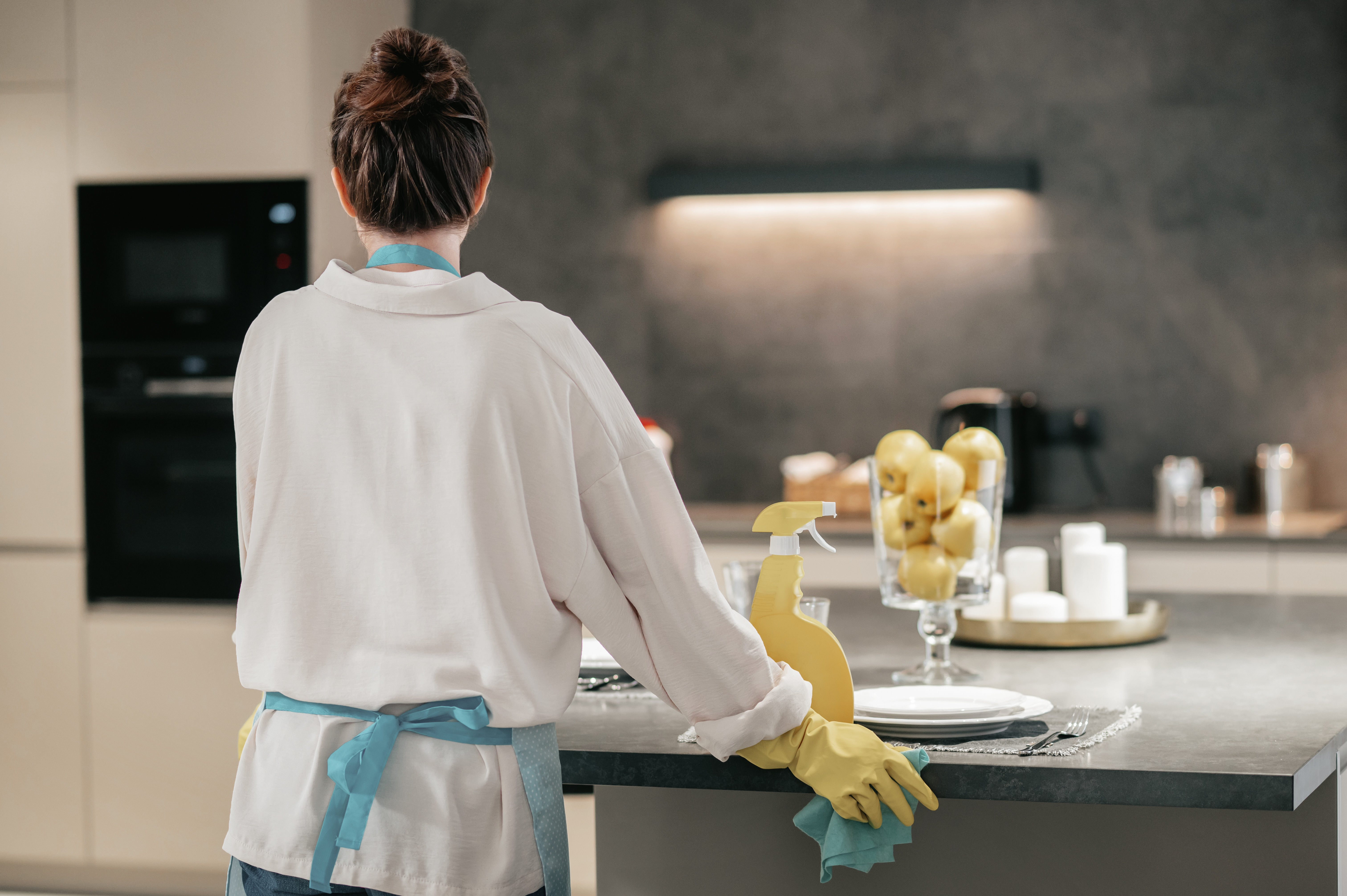 Чистота на кухне: особенности уборки на кухне